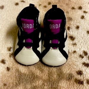 Infant soft bottom shoes